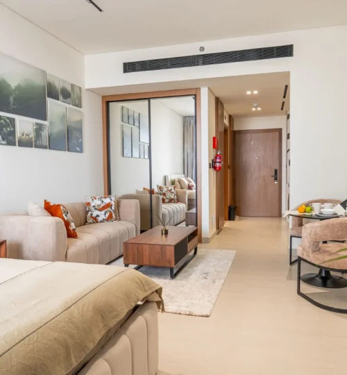 Luxurious Studio | Brand New | Canal View | Vacant