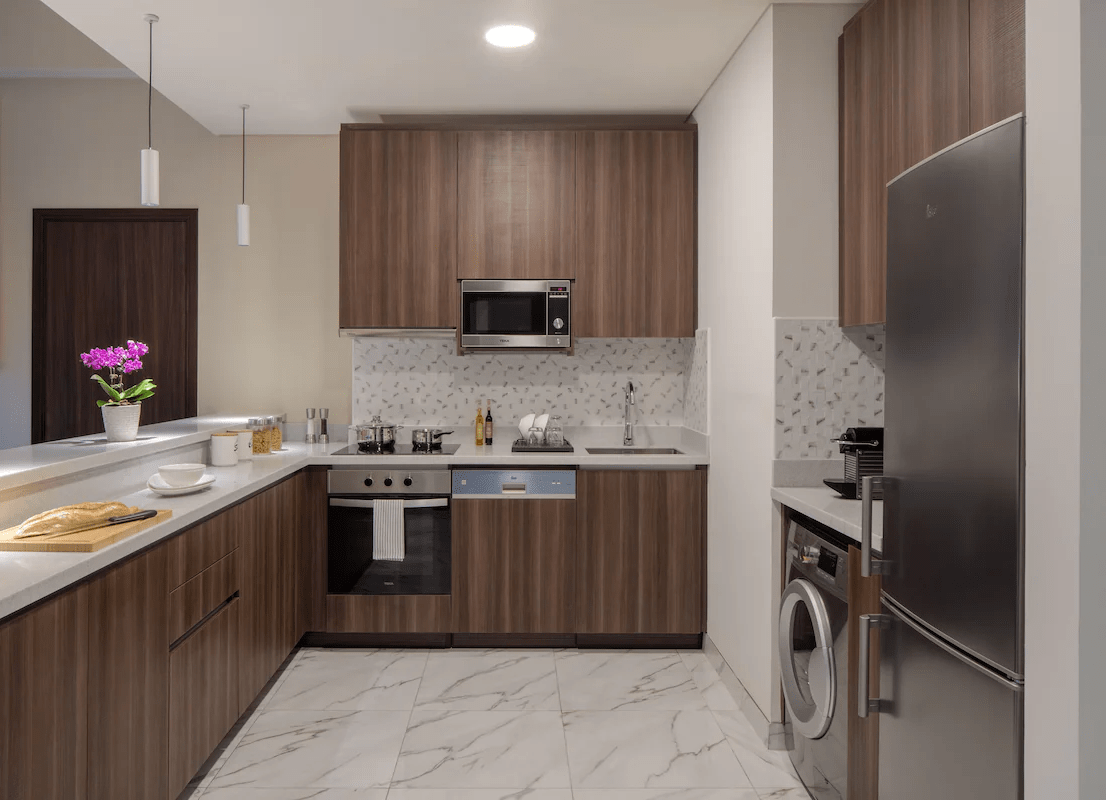 Alfahim Group Avani Palm View Dubai Hotel & Suites - Image 2