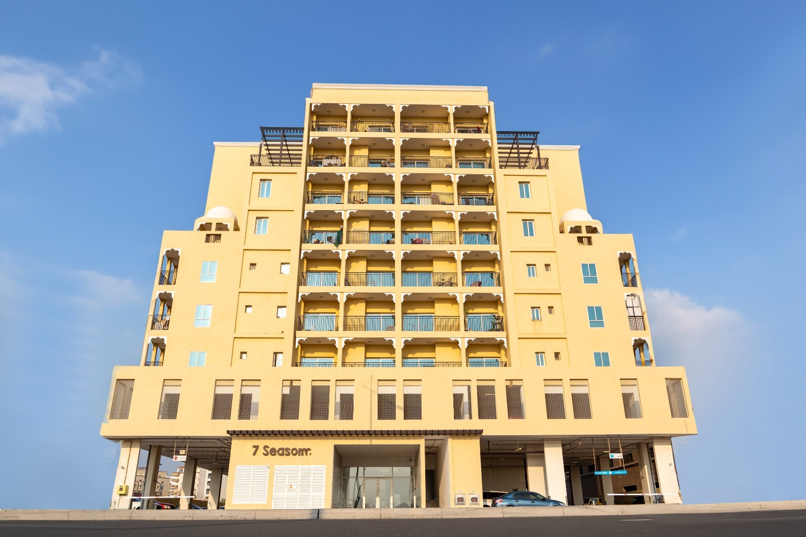 Dugasta 7 Seasons - Image 1