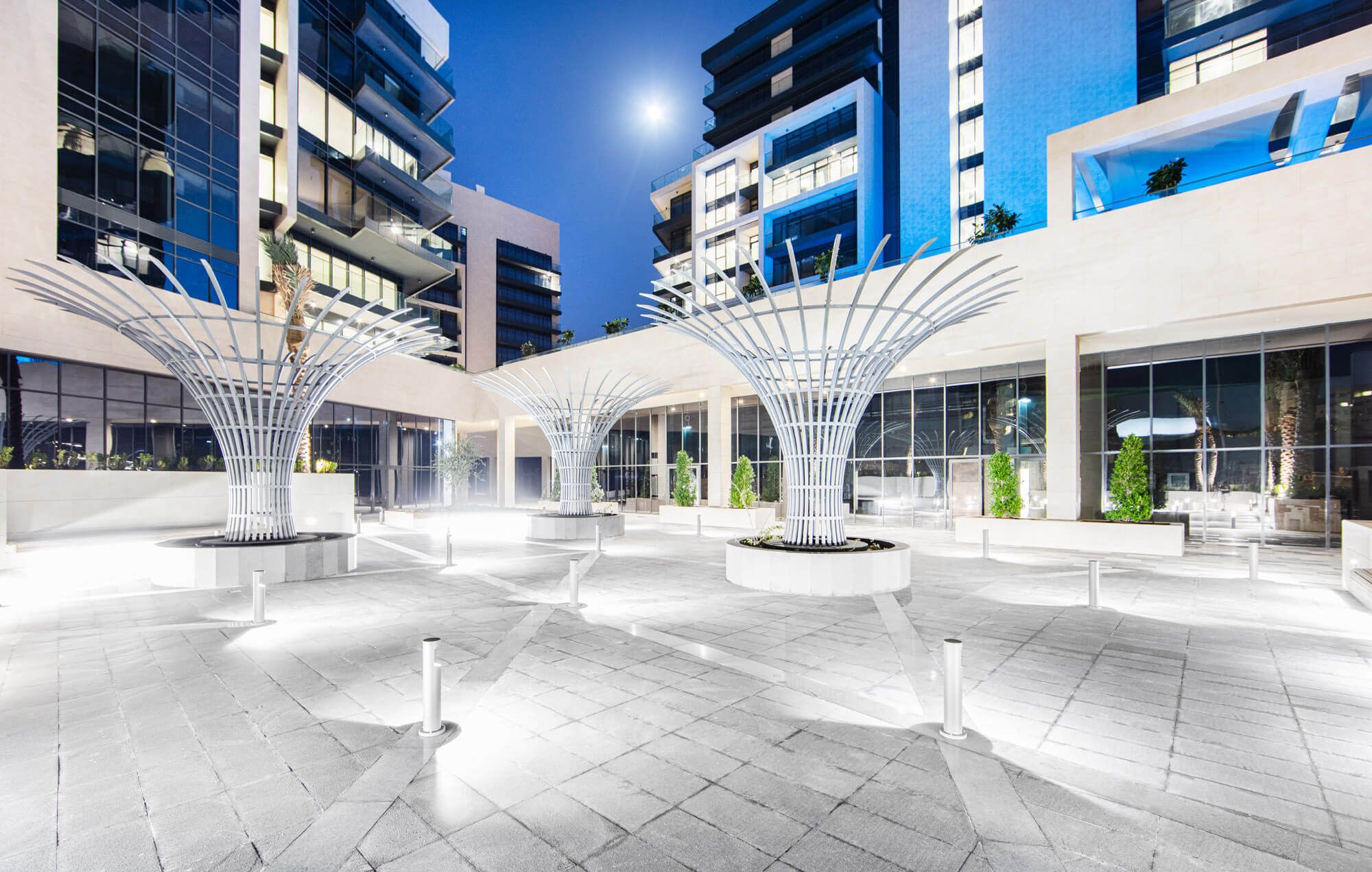 Bloom Soho Square - Image 3