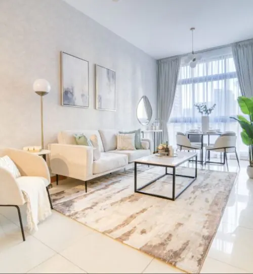 Amueblado | Vista a la marina y al bulevar | Balcón