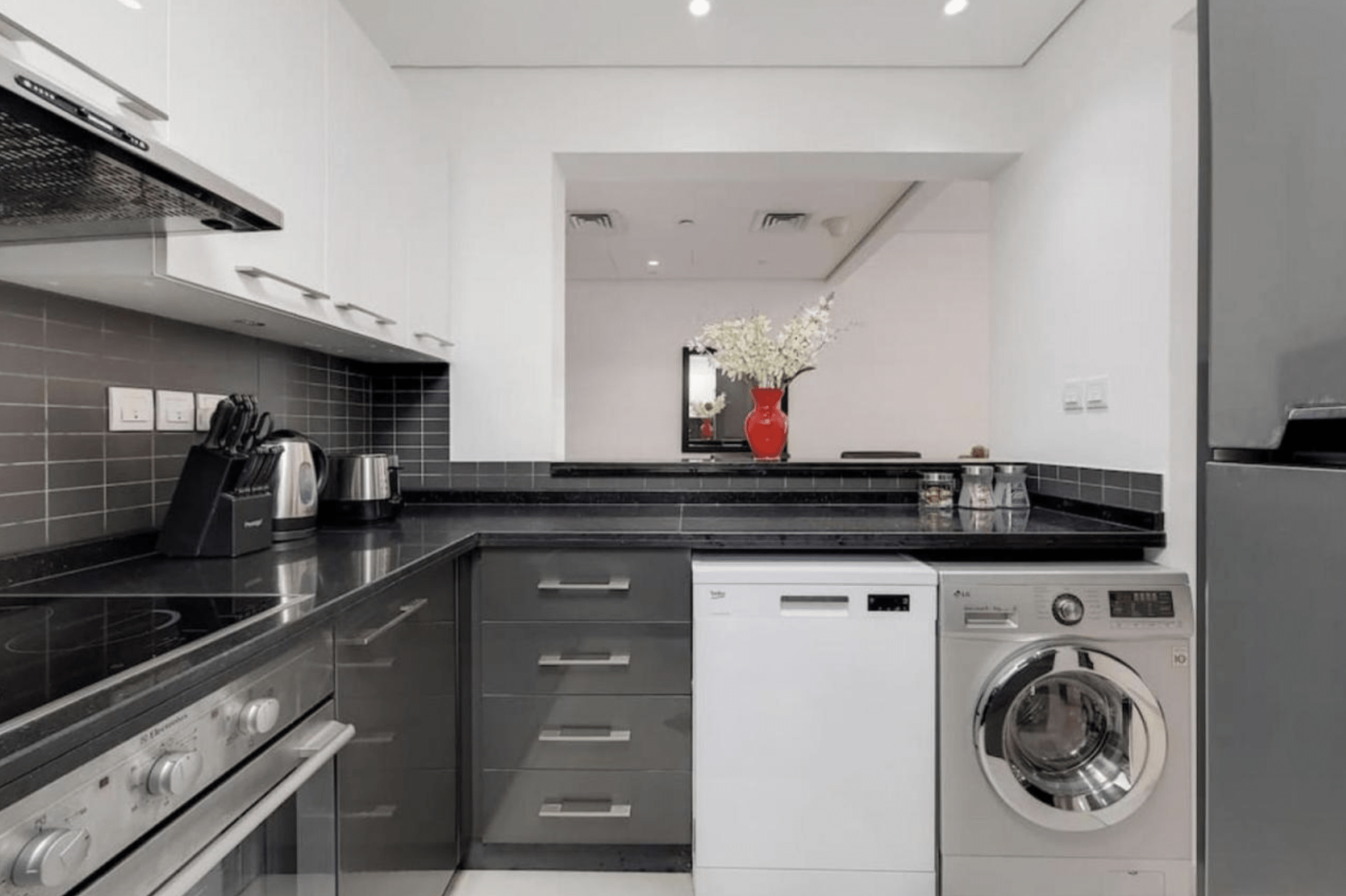 Palma Holding Silverene Towers - Image 1