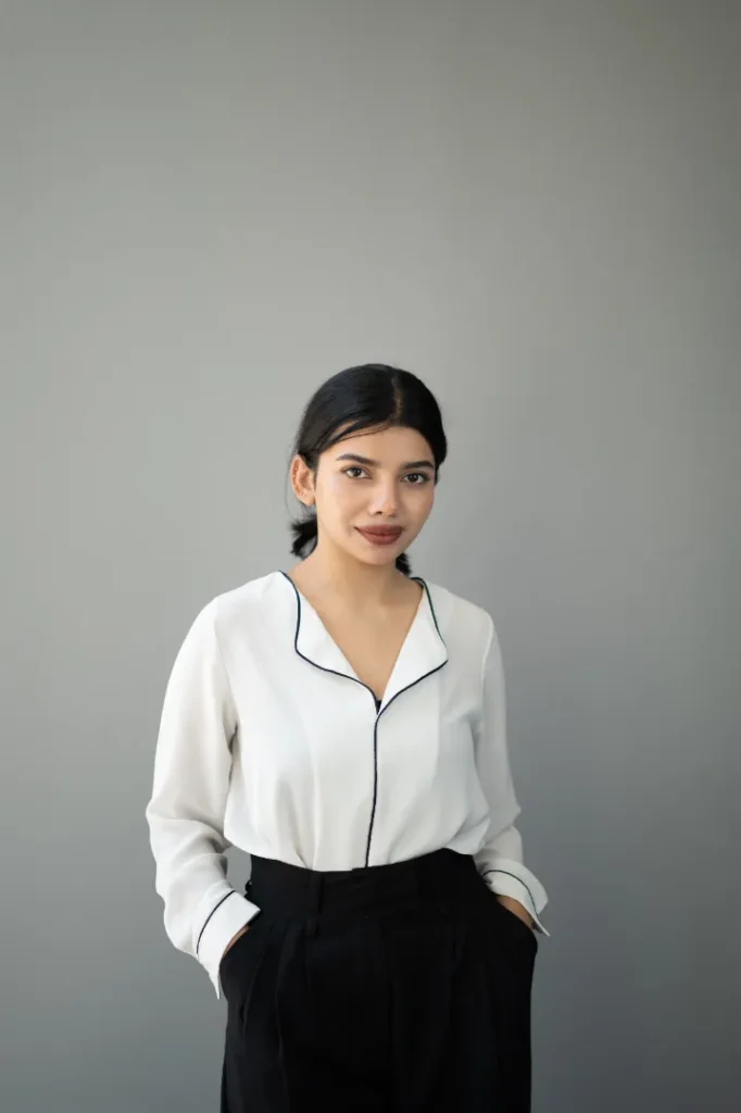 Hina West Gate Agent