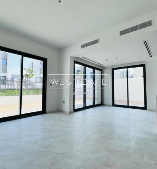 Near Pool and Park | Vacant | Corner Unit