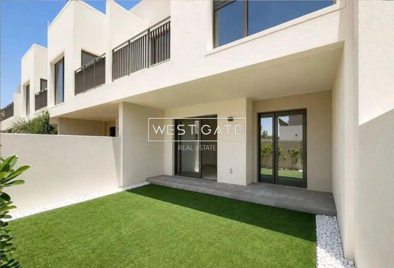 4 BR Villa| Single Row | Spacious and Vacant